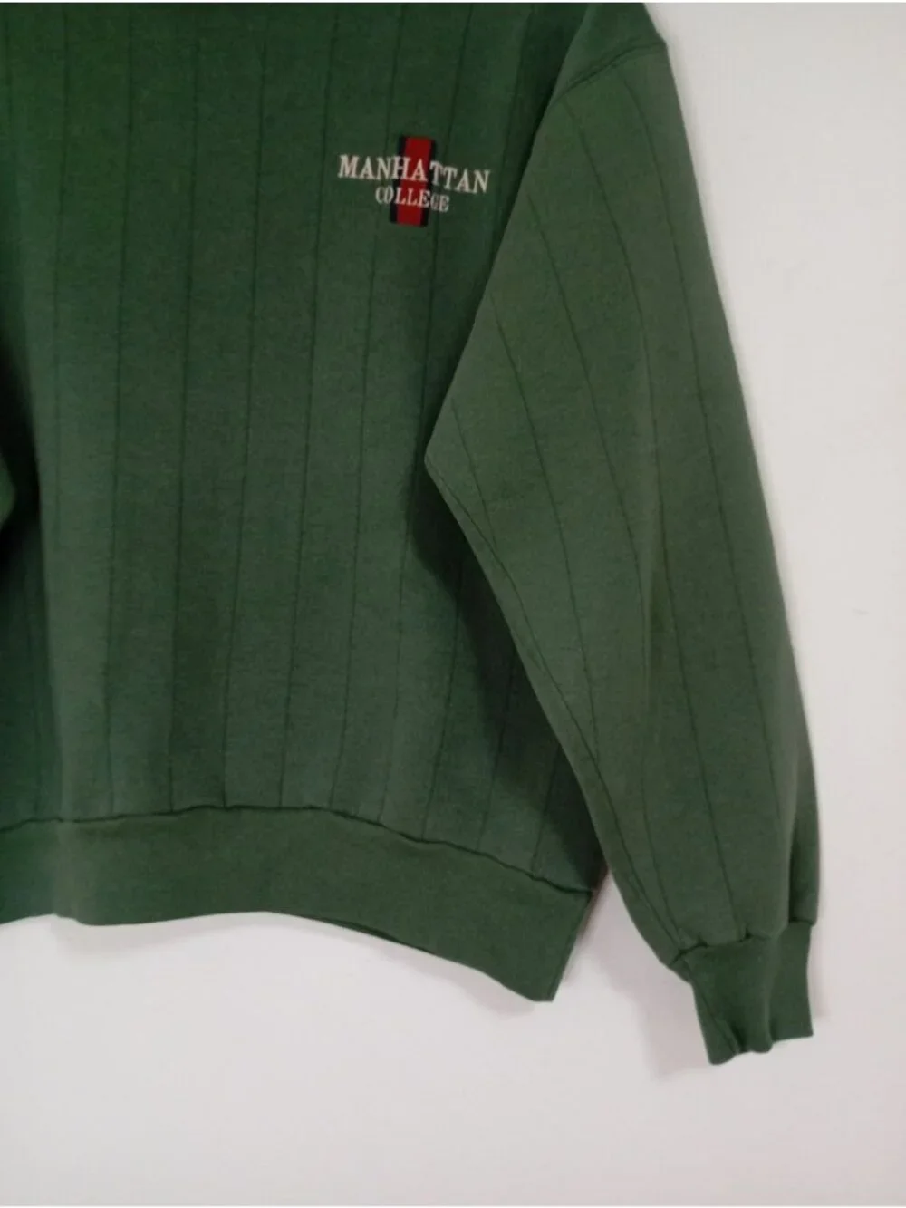 Vintage Jansport Manhattan College Green Sweatshirt Ribbed Crewneck L USA-Made - Picture 4 of 8